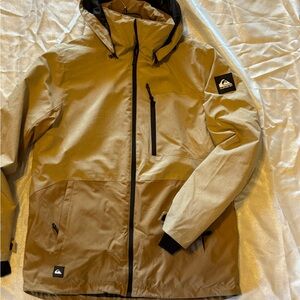 Quiksilver Tan Ski & Snowboard Jacket with Hood and Black Zipper